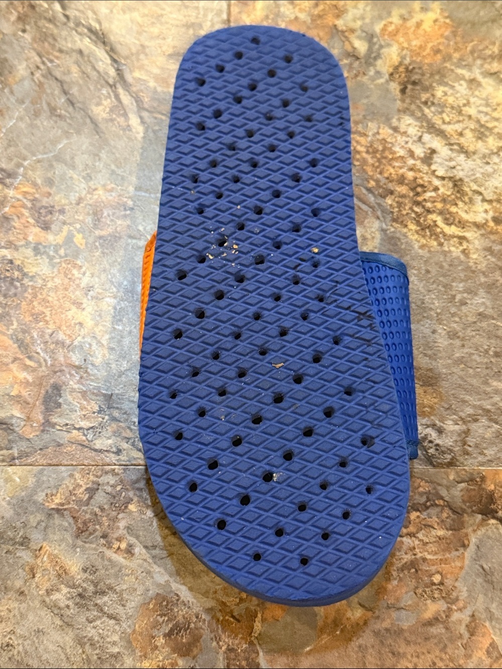 Boys ShowaFlops shower shoes - Picture 8 of 12